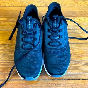 Reebok - DMX Moving Air -Women’s size 6